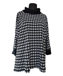 Modna tunika damska o linii trapezu - klasyczny wzór PEPITKA